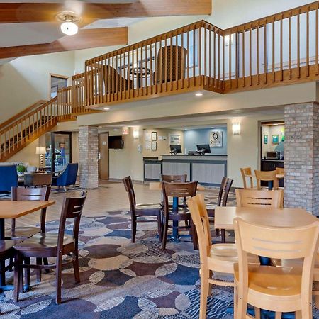 Quality Inn Oshkosh Dış mekan fotoğraf