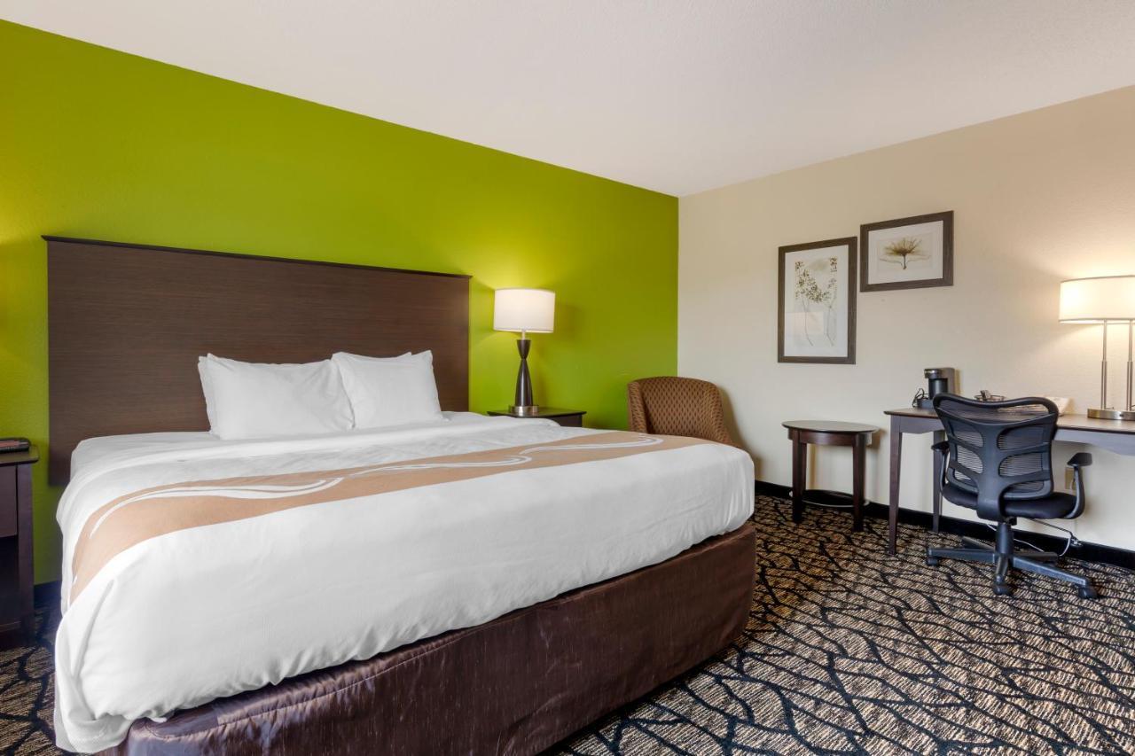 Quality Inn Oshkosh Dış mekan fotoğraf