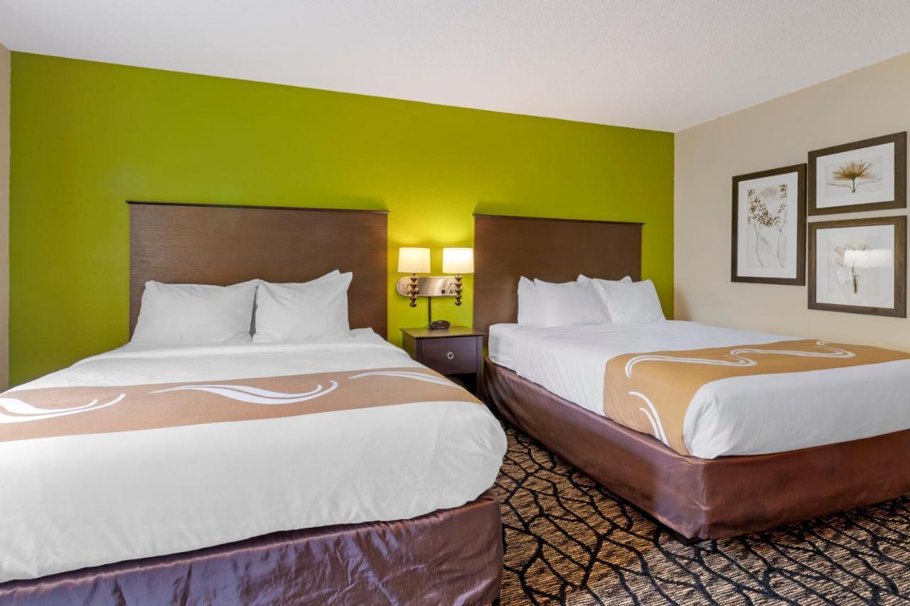 Quality Inn Oshkosh Dış mekan fotoğraf