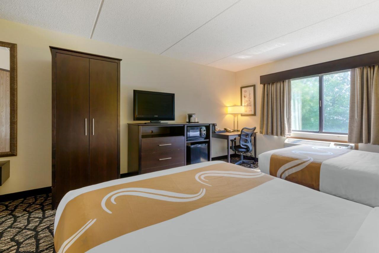 Quality Inn Oshkosh Dış mekan fotoğraf
