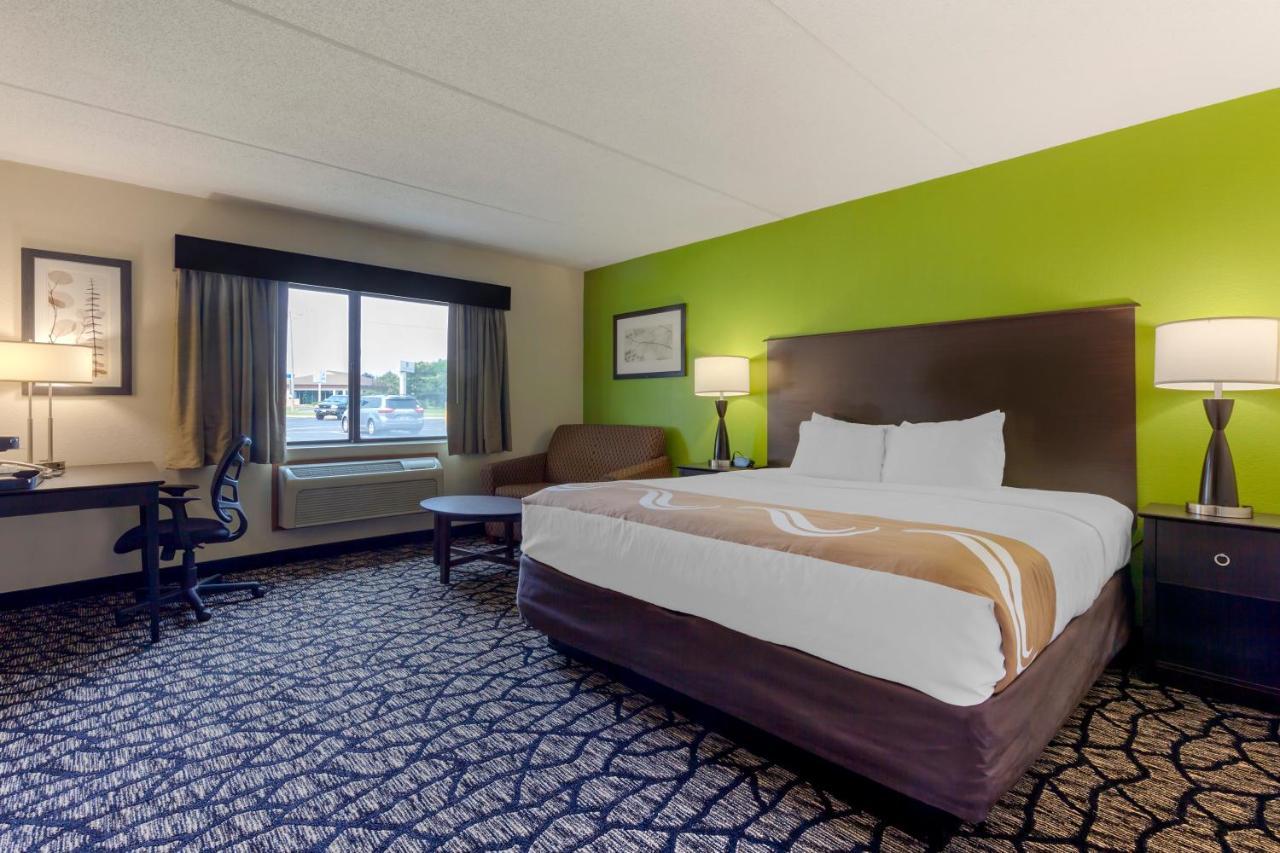 Quality Inn Oshkosh Dış mekan fotoğraf