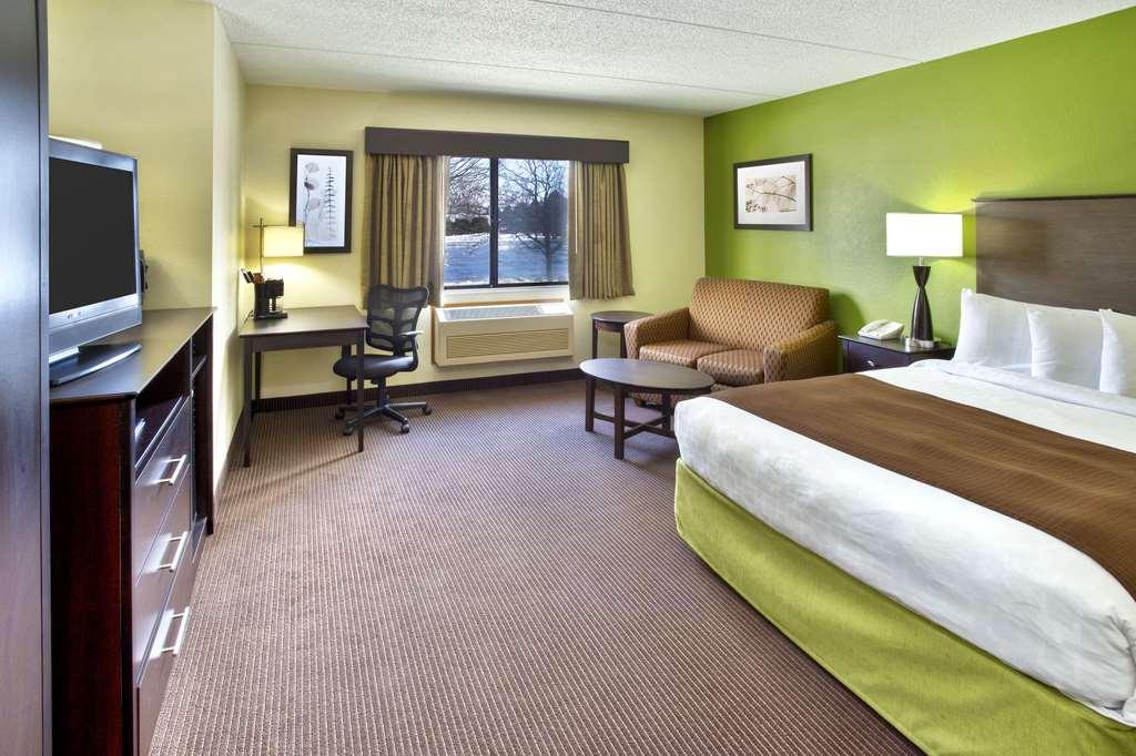 Quality Inn Oshkosh Oda fotoğraf