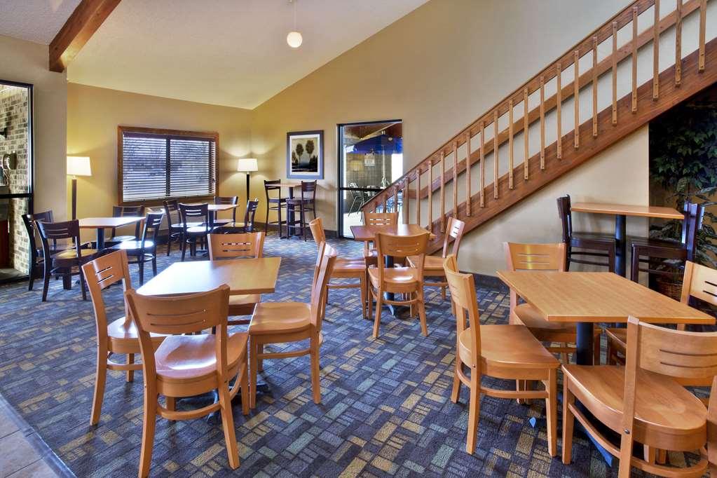 Quality Inn Oshkosh Restoran fotoğraf