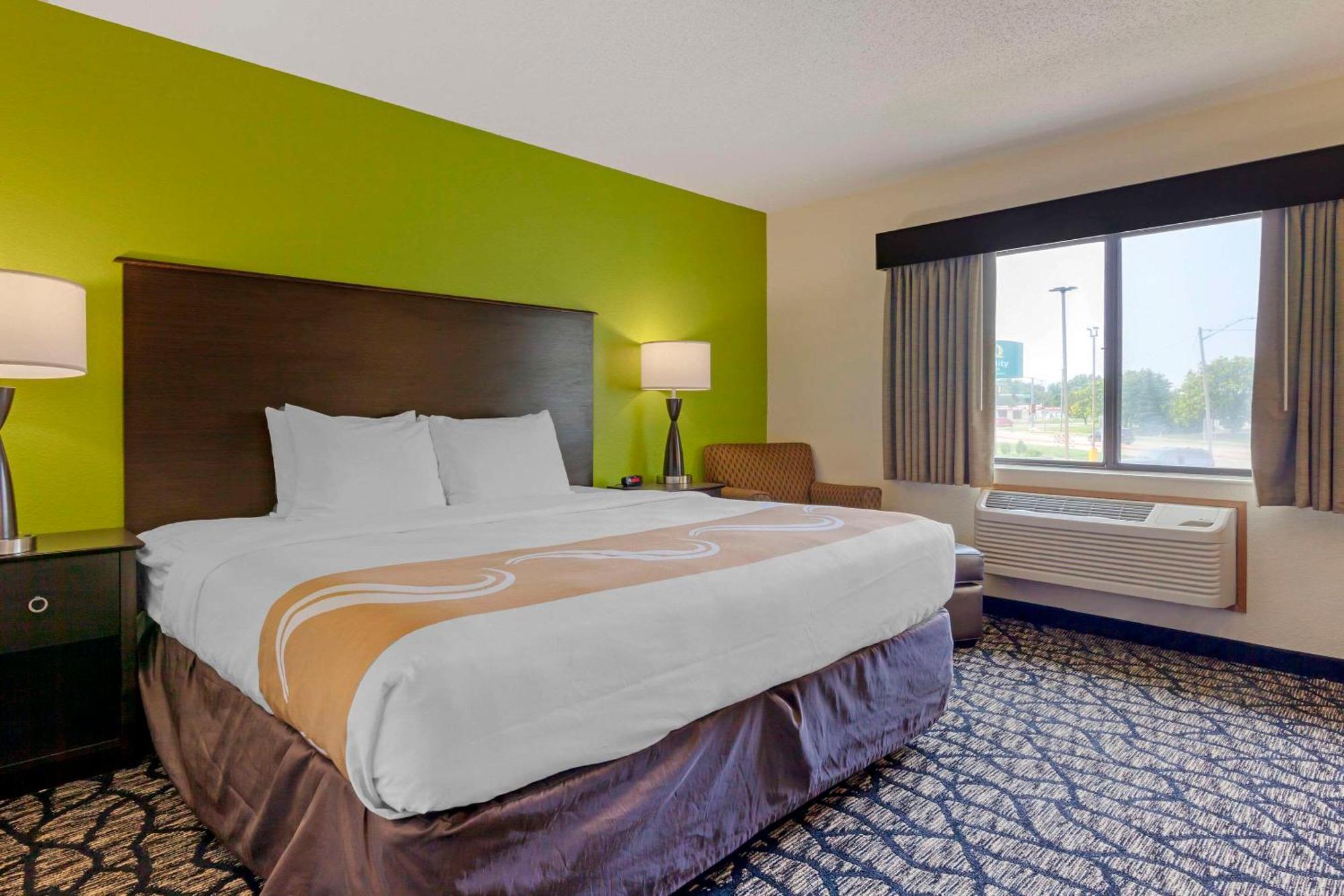 Quality Inn Oshkosh Dış mekan fotoğraf