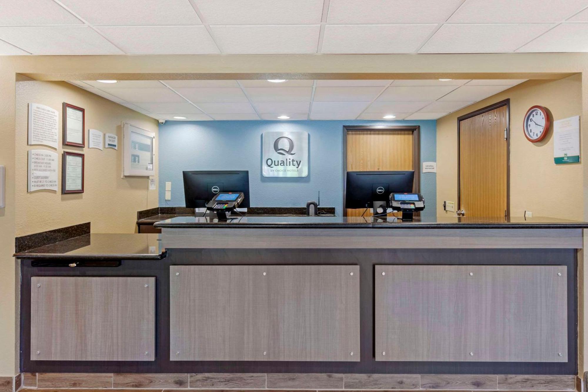 Quality Inn Oshkosh Dış mekan fotoğraf