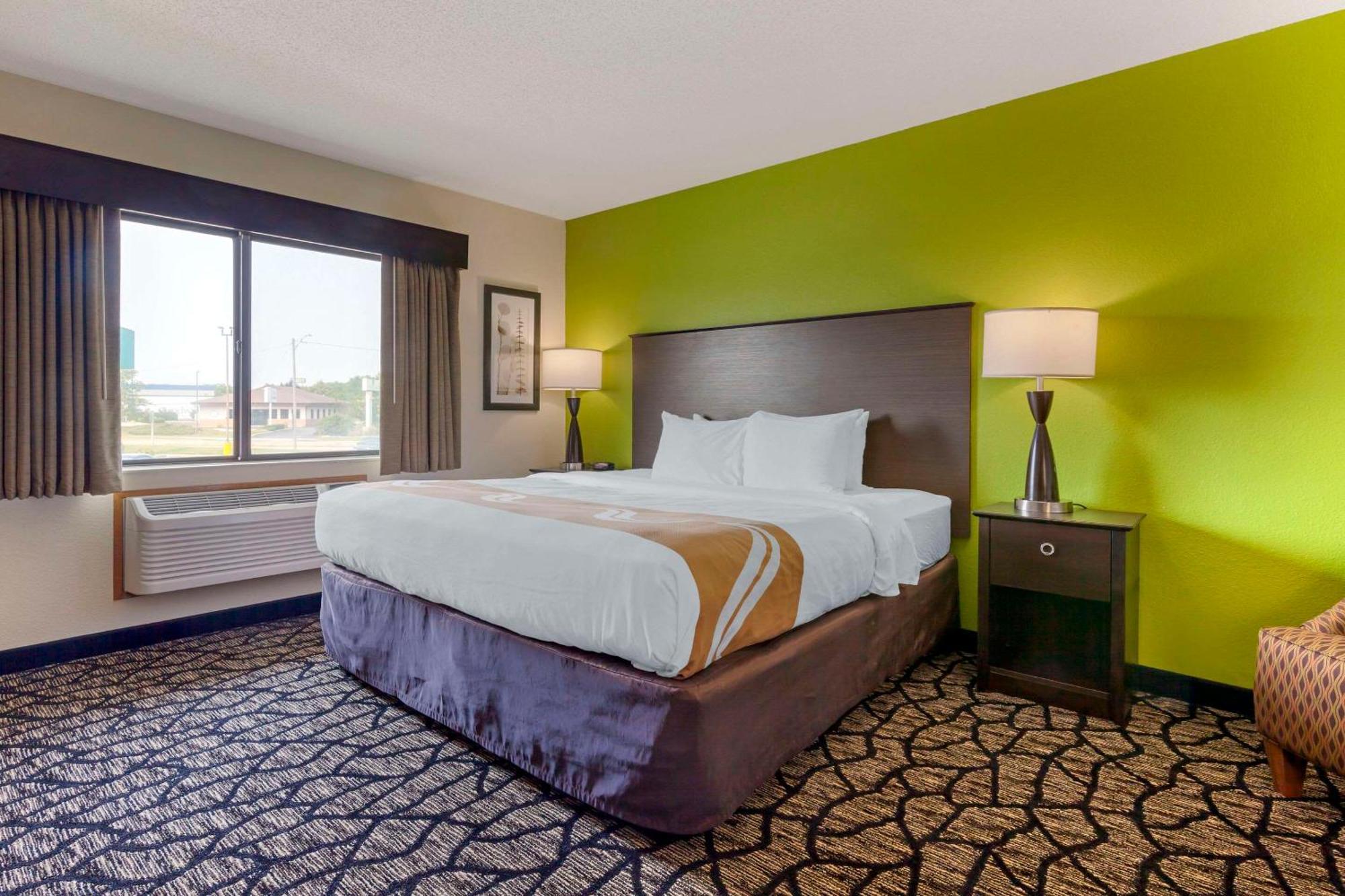 Quality Inn Oshkosh Dış mekan fotoğraf