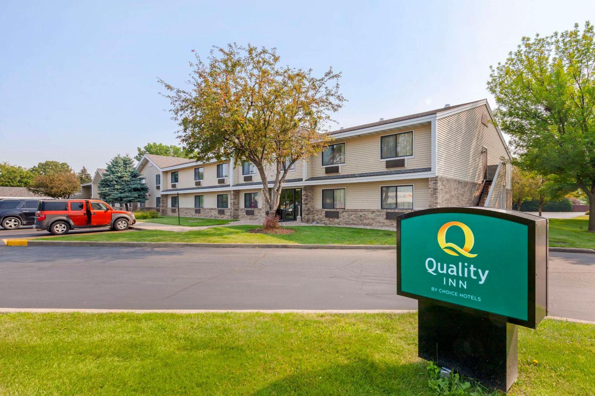 Quality Inn Oshkosh Dış mekan fotoğraf