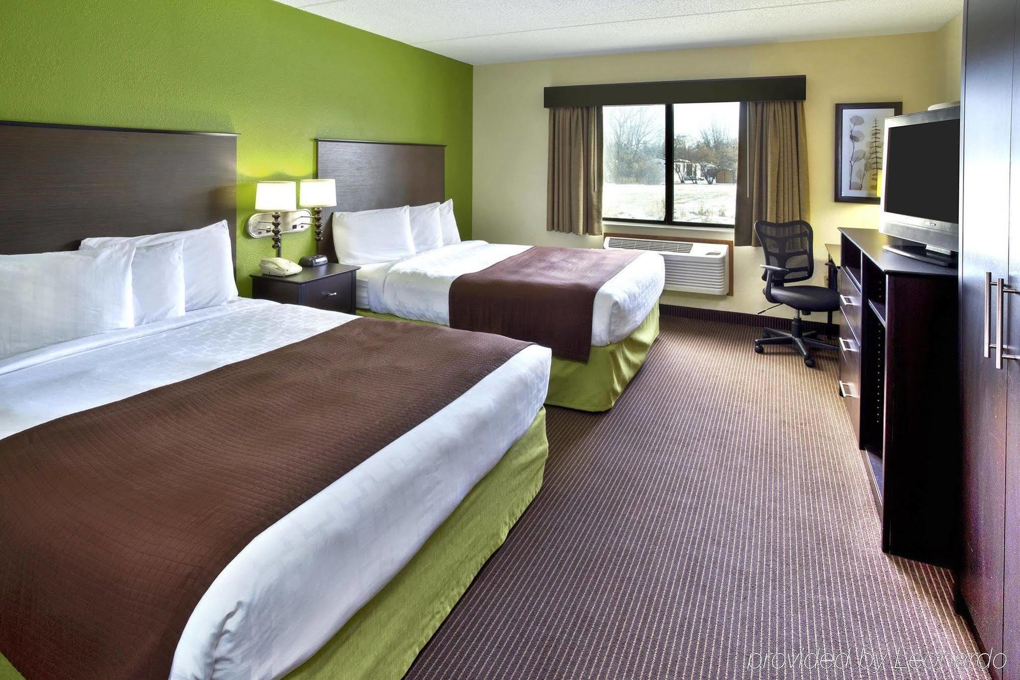 Quality Inn Oshkosh Dış mekan fotoğraf